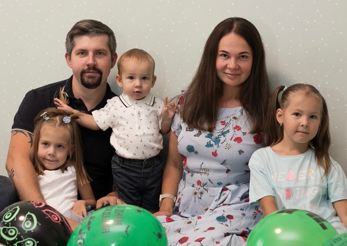 К нам приходят семьями!